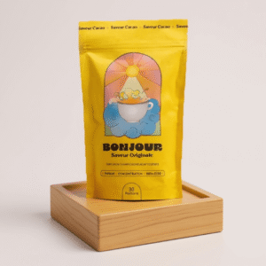 sachet jaune Bonjour Drink à base de champignons adaptogènes Lion’s Mane, Reishi, Chaga et Cordyceps, alternative naturelle sans caféine